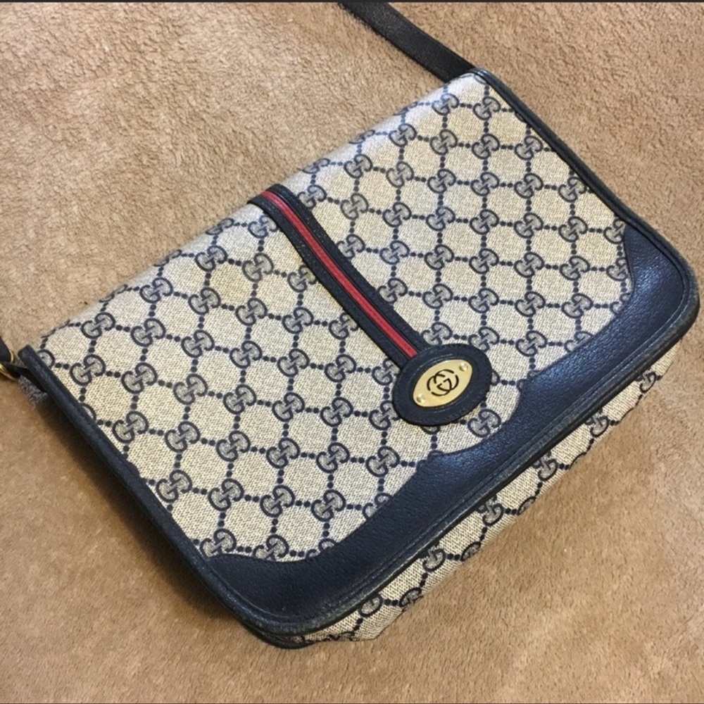 Authentic Gucci crossbody bag